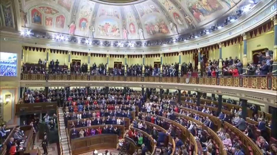 Pedro Sánchez elegido presidente del Gobierno por mayoría simple