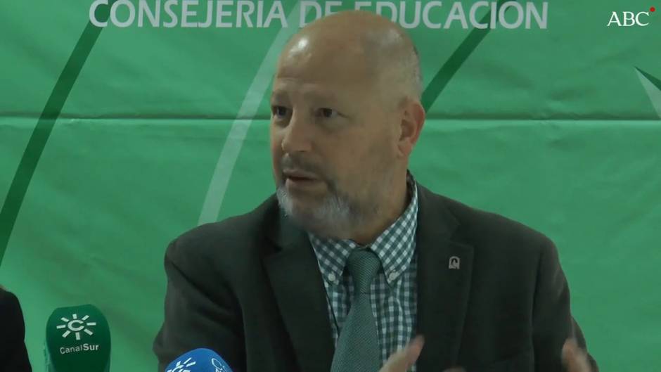 Imbroda, sobre el pin parental en Andalucía, «Dejemos en paz a niños y docentes»