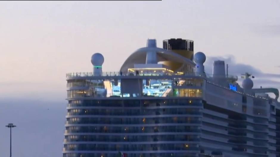 Las primeras pruebas a los pasajeros del Costa Smeralda han dado negativo