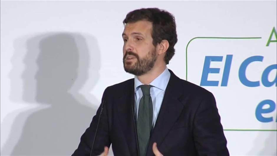 Pablo Casado se reúne con el presidente de la Junta de Andalucía en Sevilla