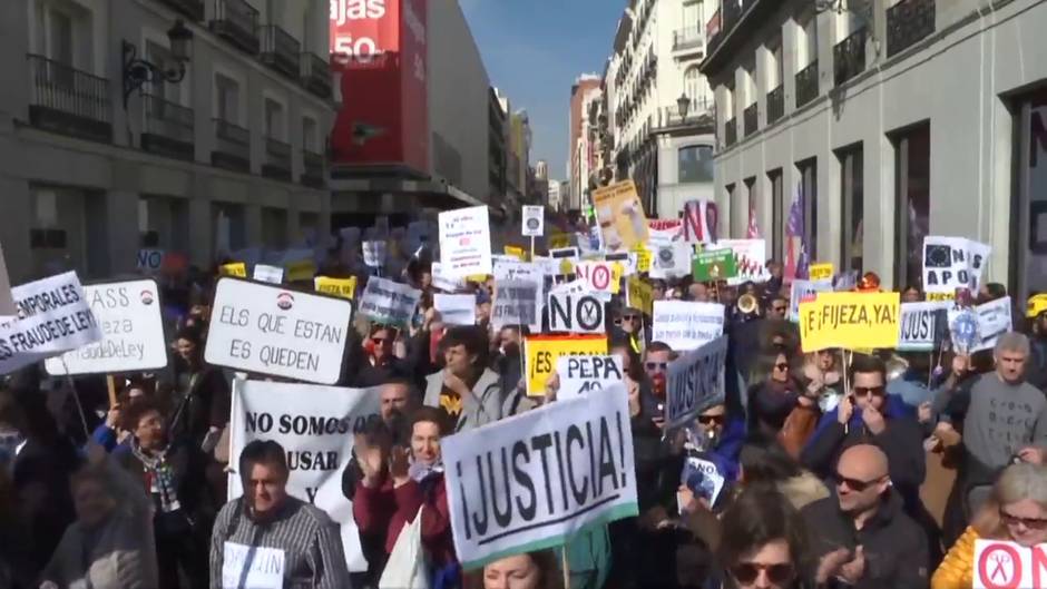 Manifestación de empleados públicos contra el fraude de ley