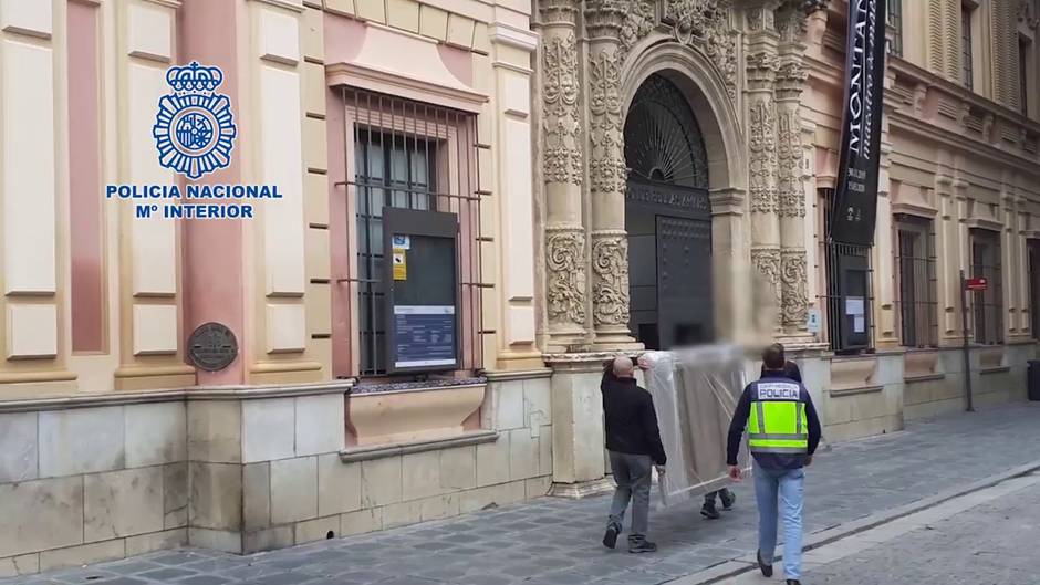 La Policía deposita en el Bellas Artes de Sevilla un cuadro barroco intervenido en una subasta