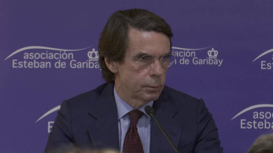 Aznar vincula el traspaso de la SS con el desmantelamiento de España