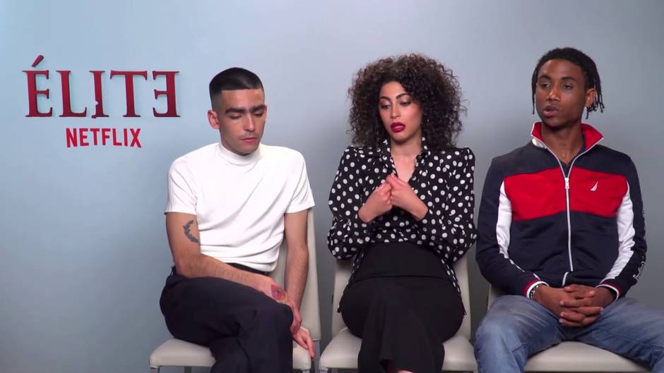 Ayuso, Sène y Mina El Hammani explica cómo avanzan sus personajes en 'Élite'