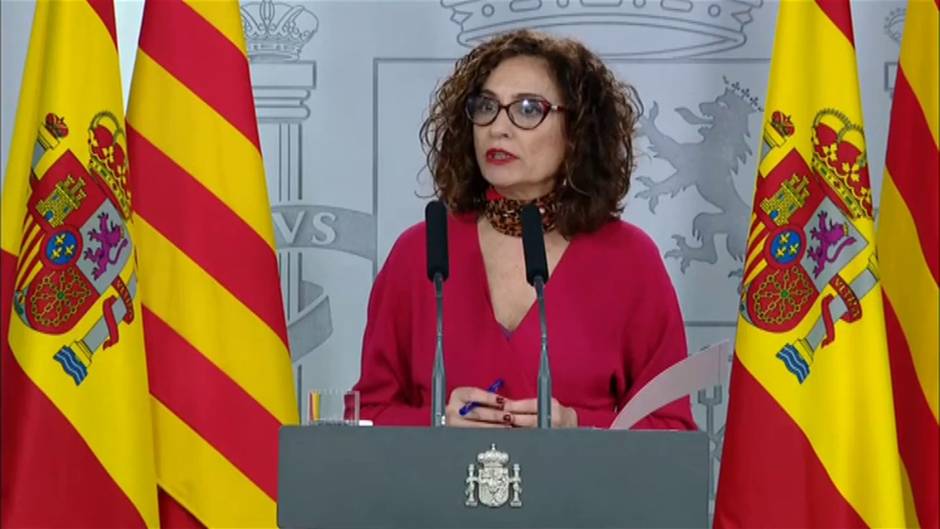 Montero: "Esta primera reunión sentará las bases de la 'agenda del reencuentro'"