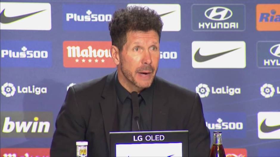 Simeone: "No le podemos contar a la gente que Joao estaba un poco cargado del gemelo, por eso hago cambio"