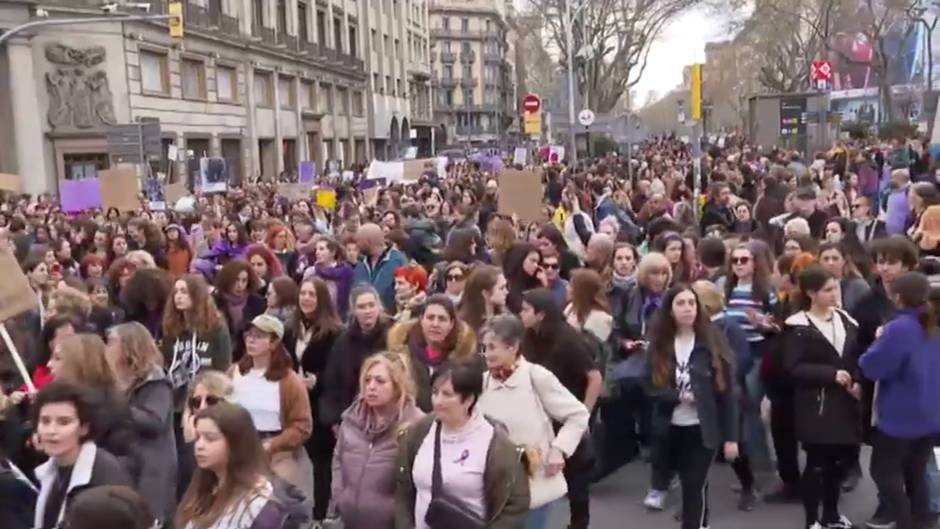 El feminismo reclama en las calles derechos y libertades para todas las mujeres