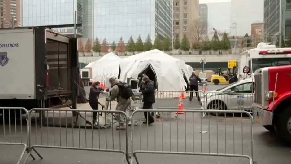 Nueva York instala una morgue improvisada ante el aumento de muertes por COVID-19