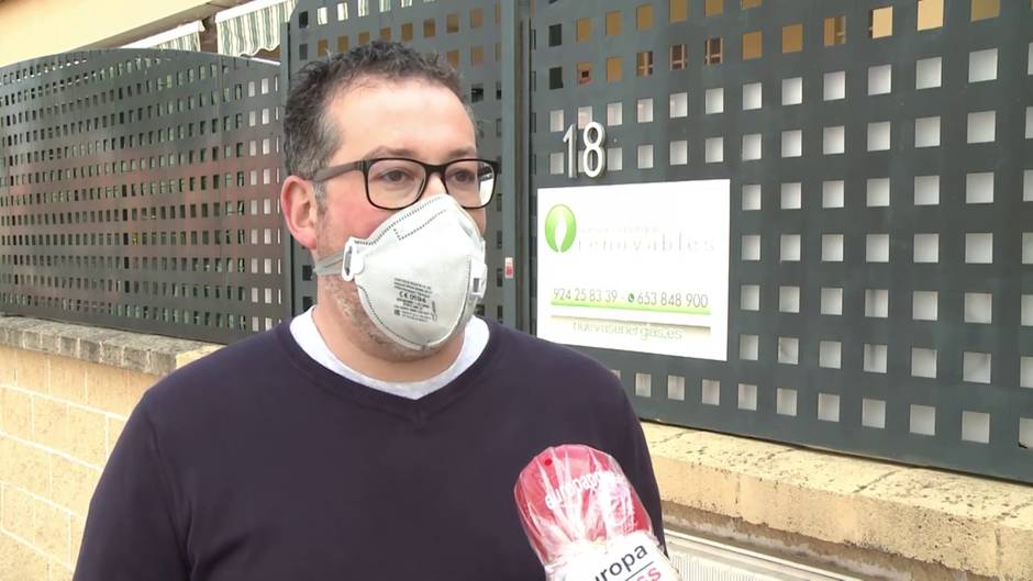 Elaboran caretas 3D y mascarillas para el personal que las necesite