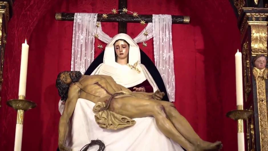 La Hermandad del Baratillo permanece en la capilla en su Miércoles Santo