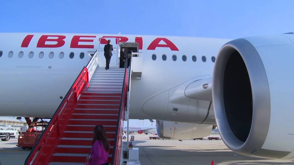 Llegan a Madrid españoles repatriados de Filipinas