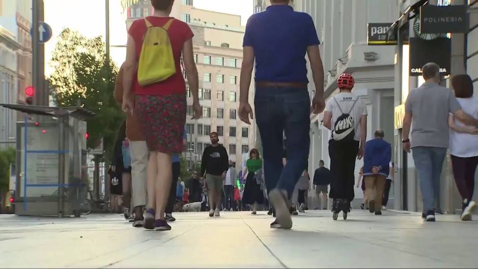 Gran Vía se llena de vida con el segundo día de permiso para pasear