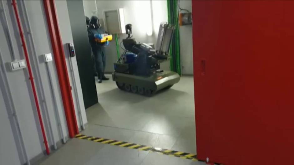 Un robot antiexplosivos para eliminar el COVID19