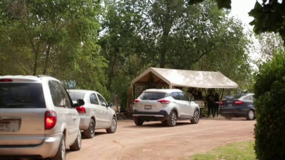 Ciudad Juárez pone en marcha velatorios en coche para despedirse de los seres queridos