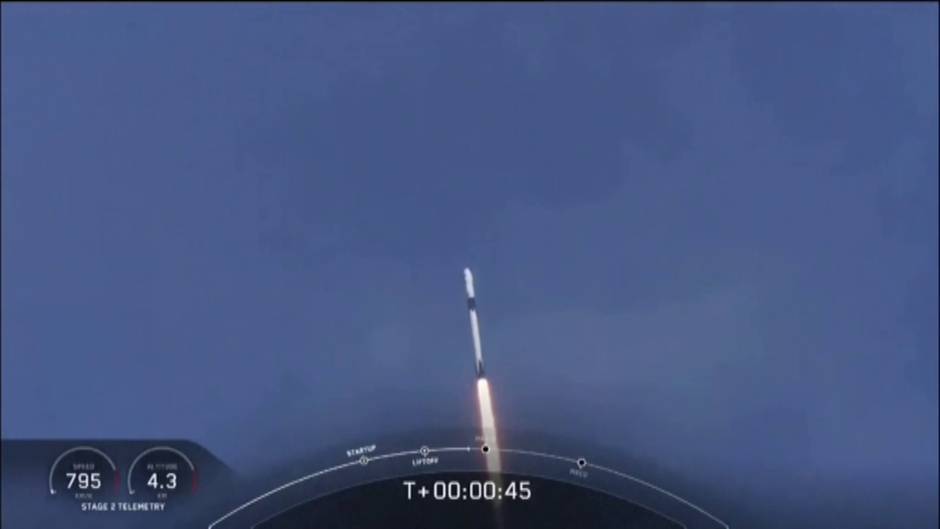 Despega con éxito la primera misión tripulada de SpaceX