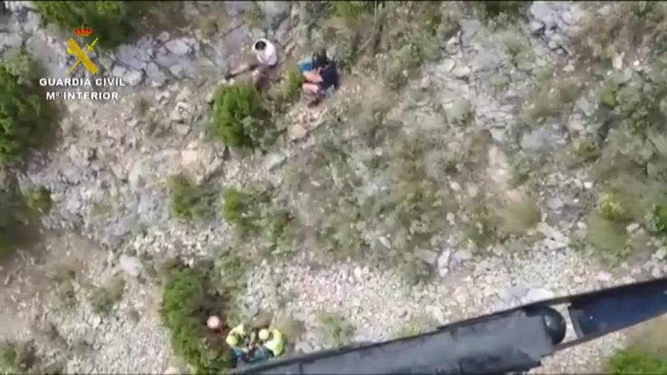 Rescatado un senderista tras caer 15 metros por un barranco de Málaga