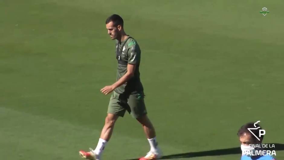 William Carvalho inicia el entrenamiento de este jueves con el grupo