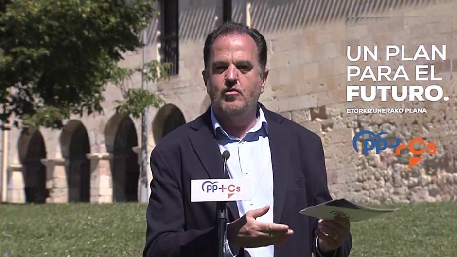 Iturgaiz dice que el voto a PP+Cs es el "más útil" para la recuperación