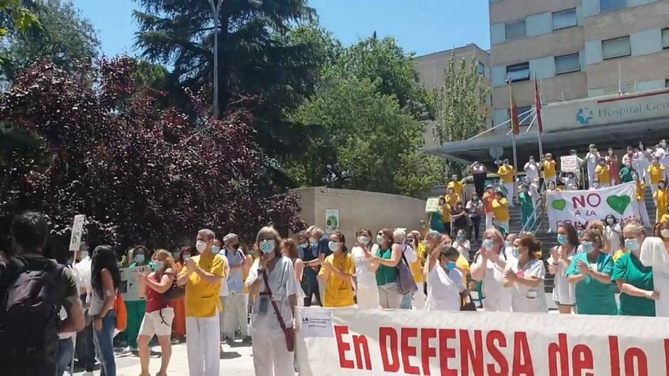 Protesta del servicio de limpieza del Gregorio Marañón