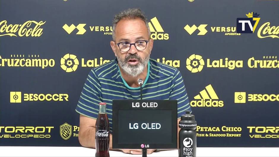 Rueda de prensa de Álvaro Cervera antes del Huesca vs Cádiz