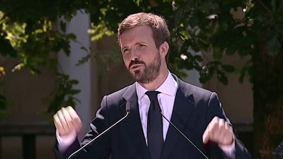 Casado dice que PNV no es centro-derecha porque "sostiene al Gobierno más radical"