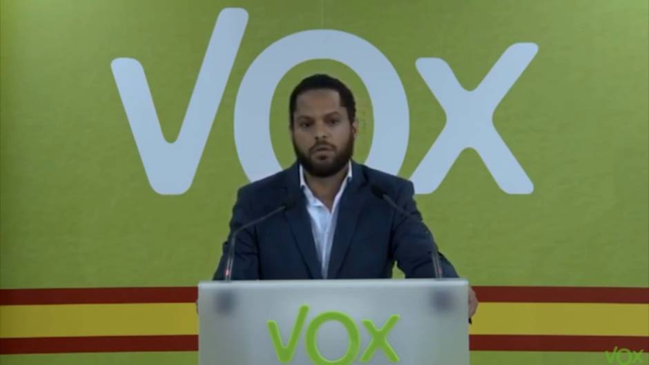 Vox celebra su entrada en el Parlamento vasco