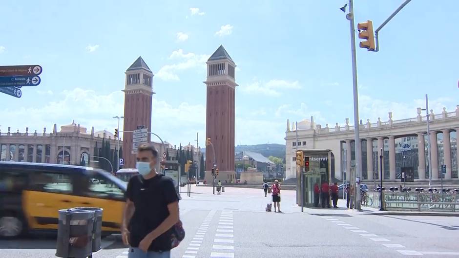 Cataluña prohíbe la apertura al público de discotecas y salas de baile