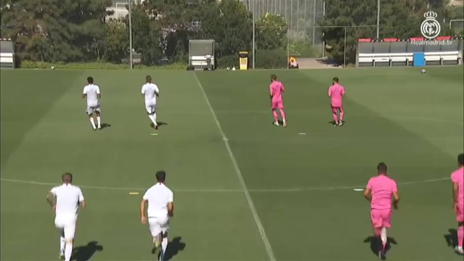 Zidane afina la maquinaria blanca con un partidillo antes del choque con el Manchester