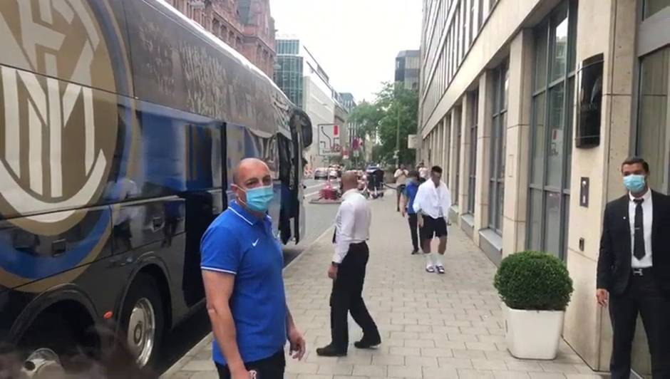 Conte y los jugadores del Inter, en su hotel de concentración en Dusseldorf