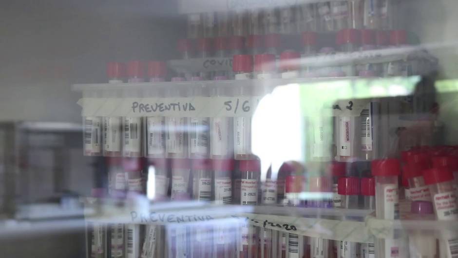 Un nuevo robot permite llegar a 100.000 PCR semanales