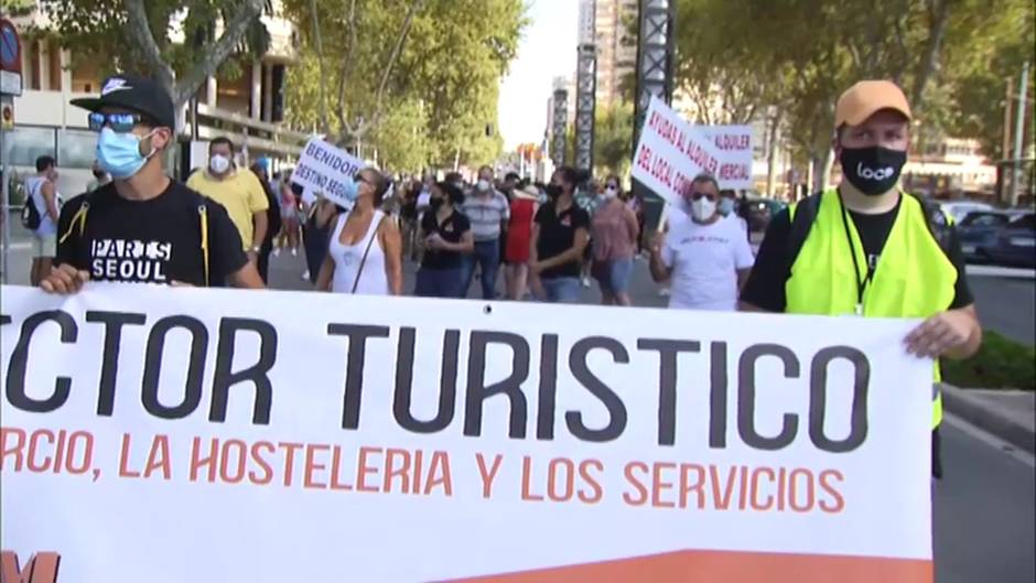 Los hosteleros de Benidorm, en pie de guerra ante unas medidas que dañan al sector