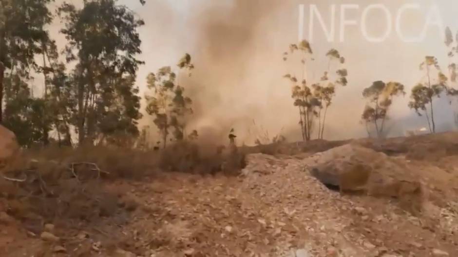 Nivel 2 en el incendio de Cabezuela del Valle y estabilizados en la Sierra de la Silla y Almonaster