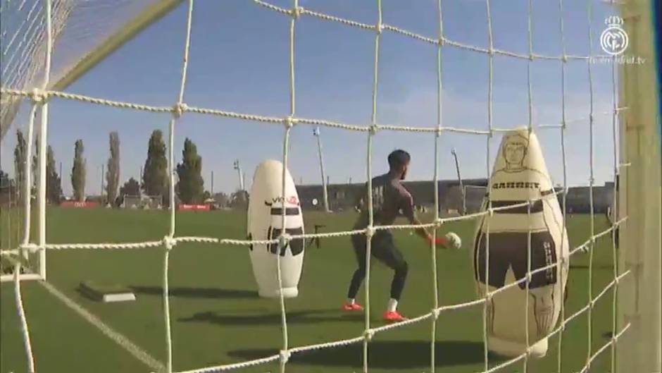 El Real Madrid combina gimnasio y fútbol-tenis en el último entrenamiento de la semana