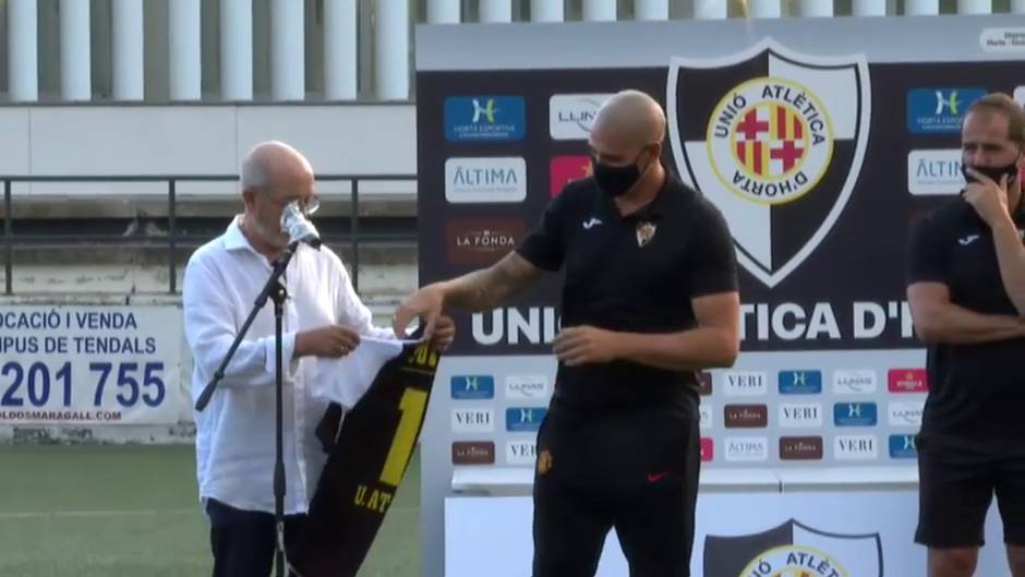 Víctor Valdés, presentado como entrenador del Unió Atlètica d'Horta