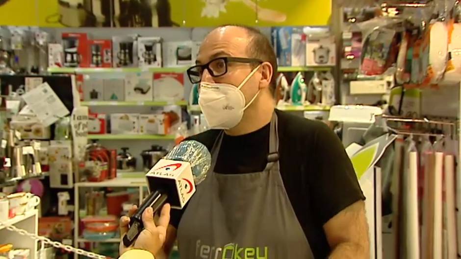 Barrios divididos por las restricciones