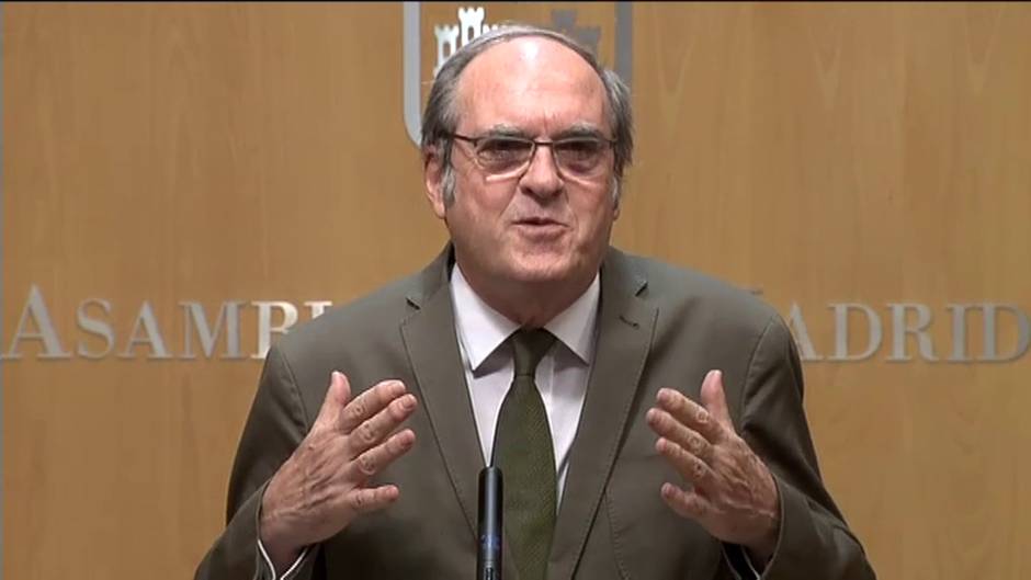 Gabilondo: "Hay que intervenir contra el virus, no contra otras cosas"