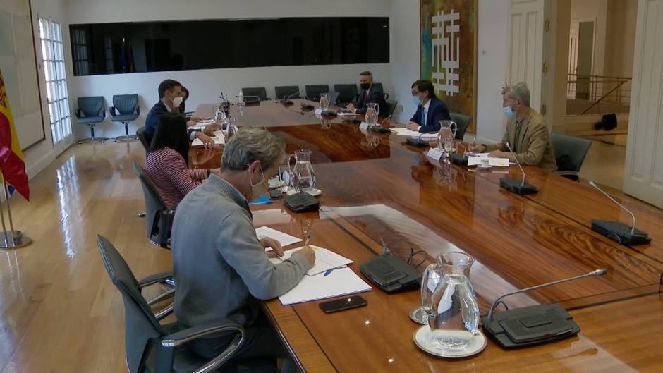 Ayuso y Almeida piden juntos al Gobierno que anule el estado de alarma