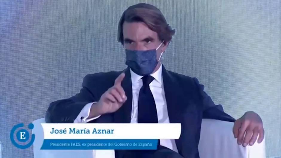 Aznar dice que, "radicalismo aparte", hay espacio para una alianza de "moderados"