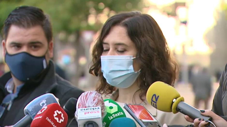 Ayuso defiende la estrategia sanitaria de su consejero porque "está funcionando"