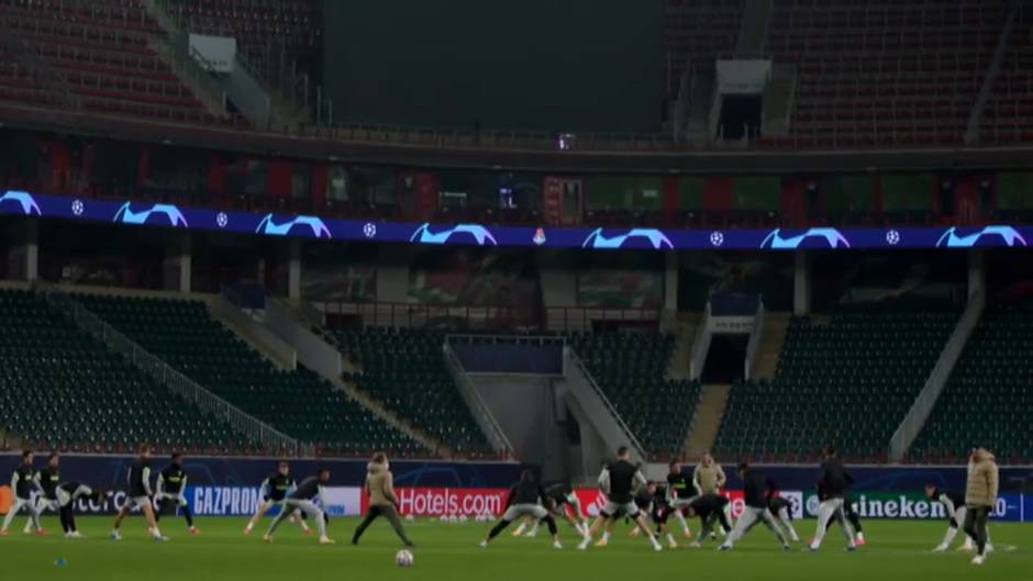 Último entrenamiento en Moscú del Atleti antes del duelo frente al Lokomotiv