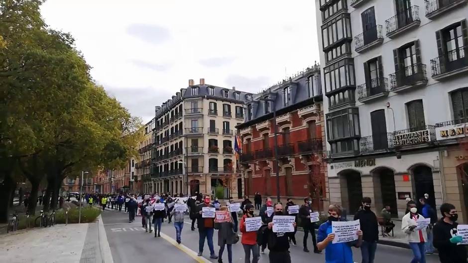 Una manifestación reclama en Pamplona un "rescate inmediato" de la hostelería