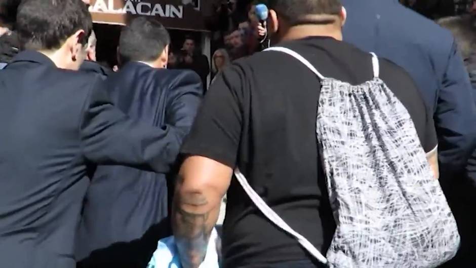 Muere Maradona y nace la leyenda del fútbol