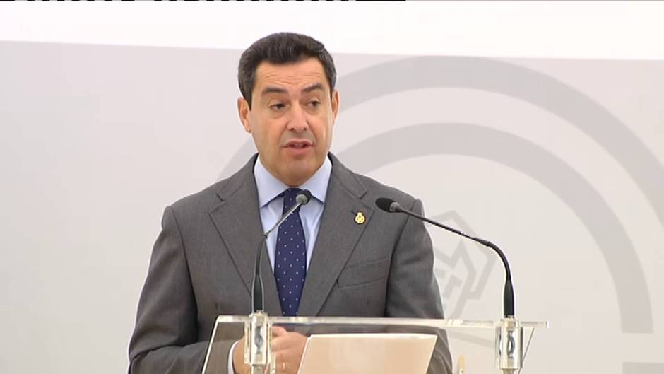 Moreno Bonilla: "Granada recupera los mismos horarios que el resto de Andalucía"