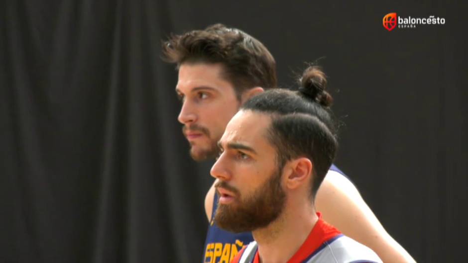 La selección española de baloncesto prepara su encuentro decisivo contra Rumanía