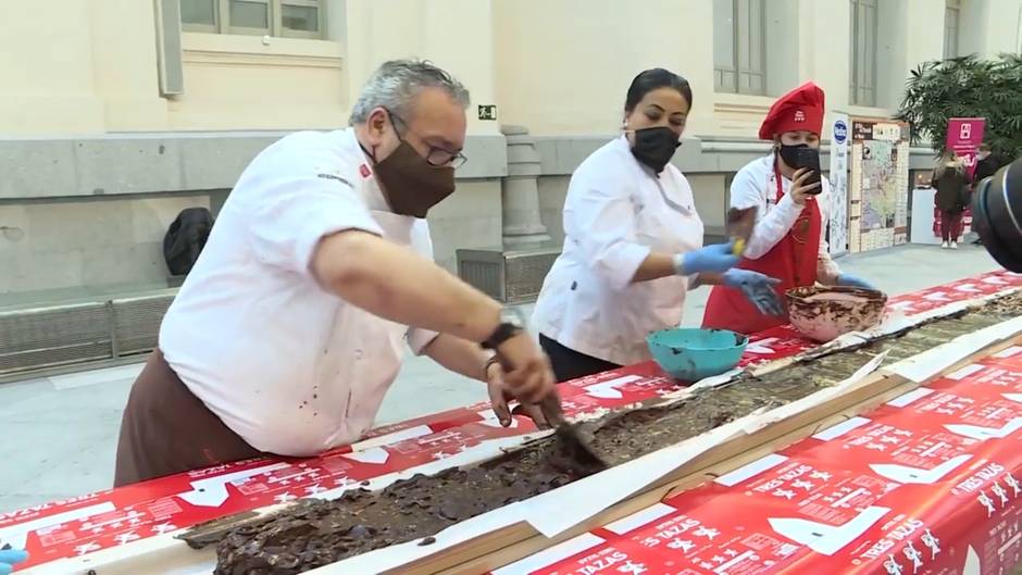 El turrón más largo del mundo puede verse en el Palacio de Cibeles