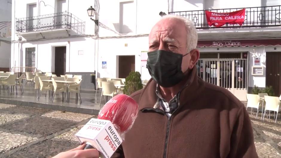 Vecinos de Calera de León se movilizan para reivindicar una sanidad “digna”