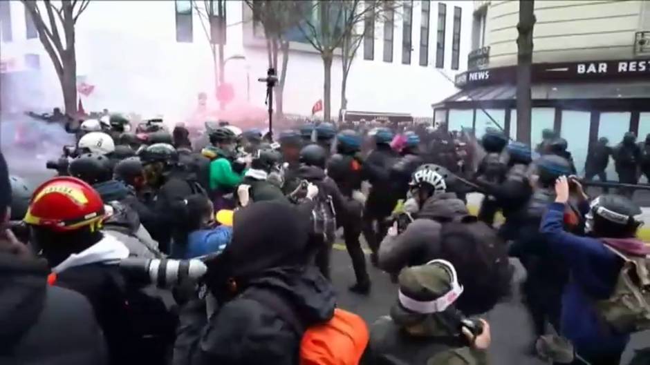 Nuevos incidentes en la protesta en París contra la Ley de Seguridad