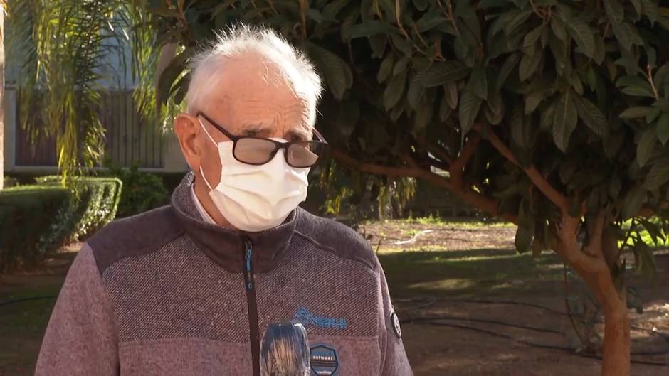 El primer vacunado en Valencia anima a la población a dar el paso