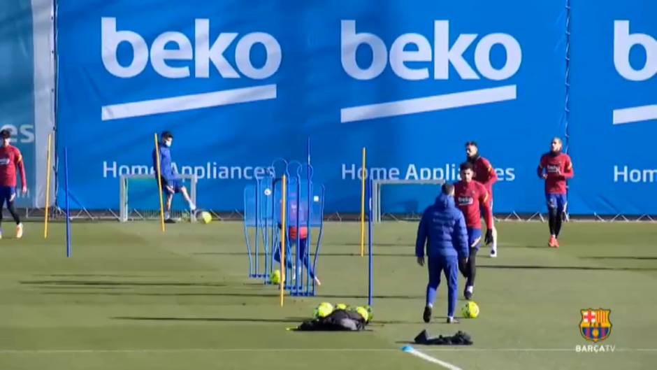 Dembelé vuelve a los entrenamientos y podría entrar en la convocatoria ante el Eibar