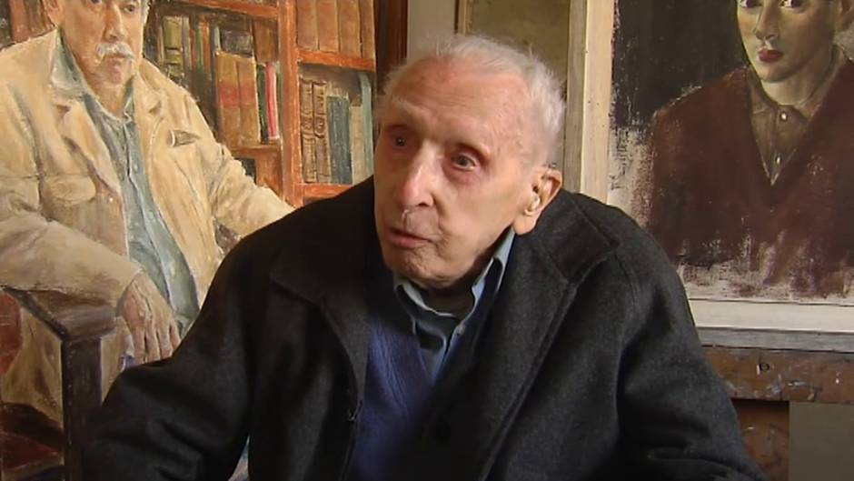 Un pintor gallego de 108 años anima a ponerse la vacuna de la COVID-19